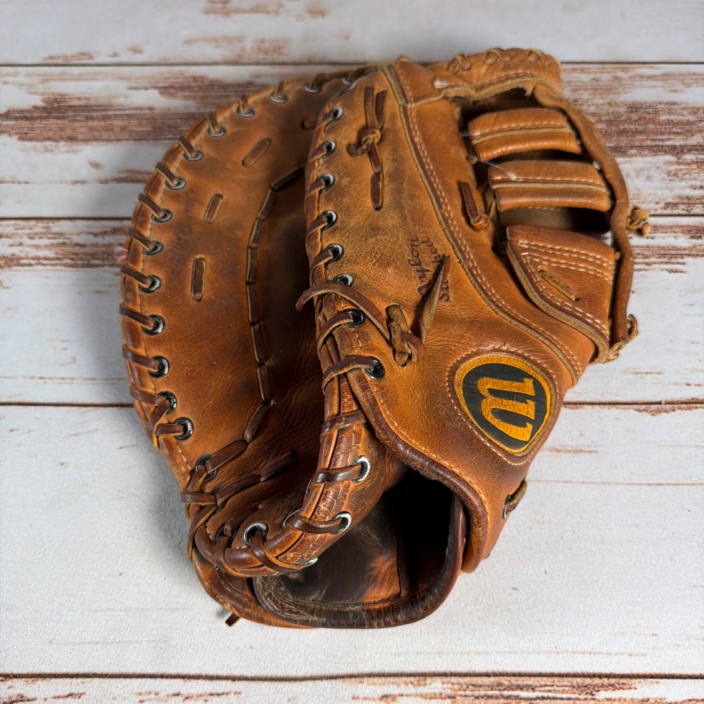 Wilson First Baseman's A2802 Leather Glove LHT 10" Pro Back